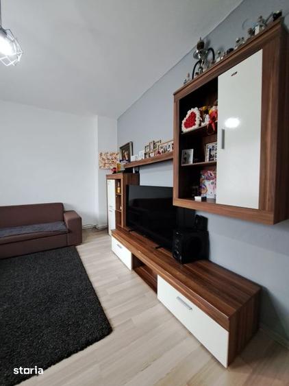 Apartament cu 3 camere semidecomandat în Central