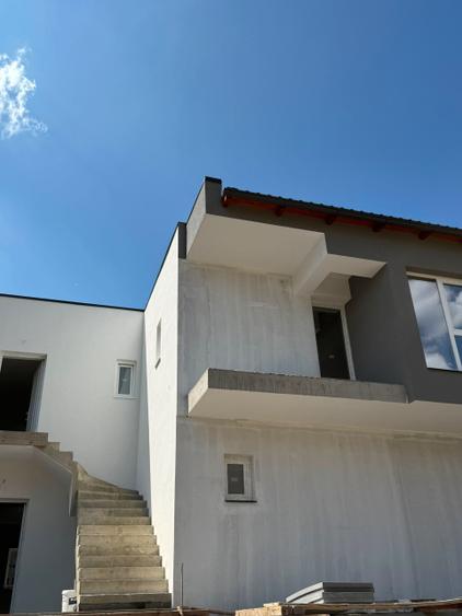 Apartament cu 4 camere decomandat în Ultracentral