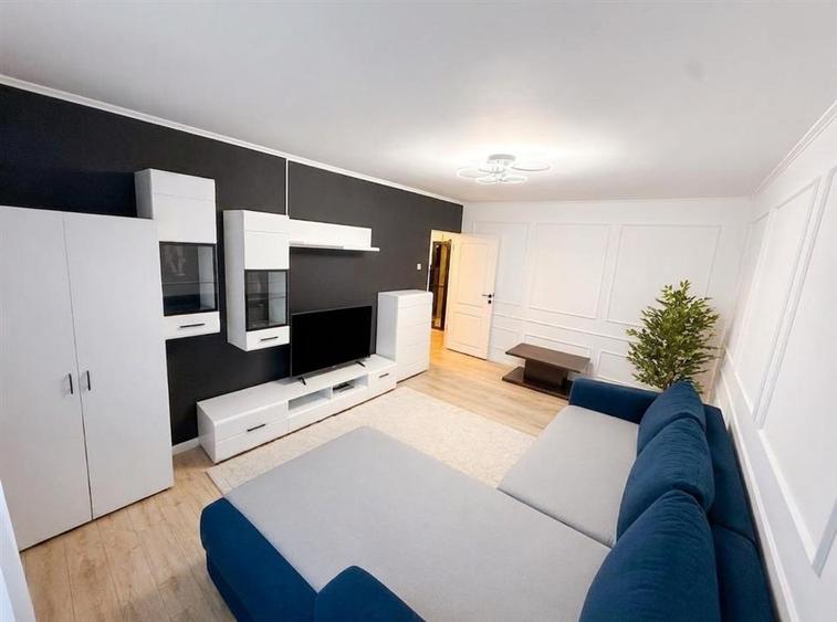 Apartament cu 3 camere decomandat în Rogerius