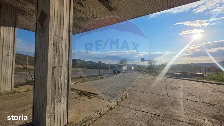 Spațiu comercial, de 400 mp, în Dupuș
