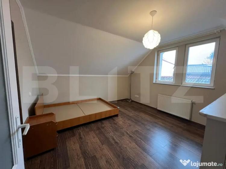 Casă cu 7 camere cu Teren 325 Mp în 7 Noiembrie