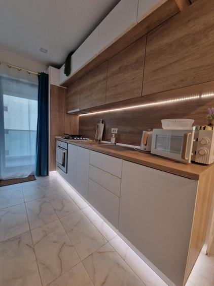 Apartament cu 2 camere semidecomandat în Tomis Plus