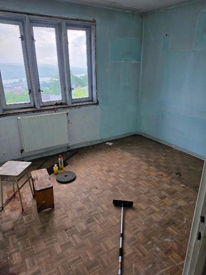 Apartament cu 2 camere semidecomandat în Fălticeni