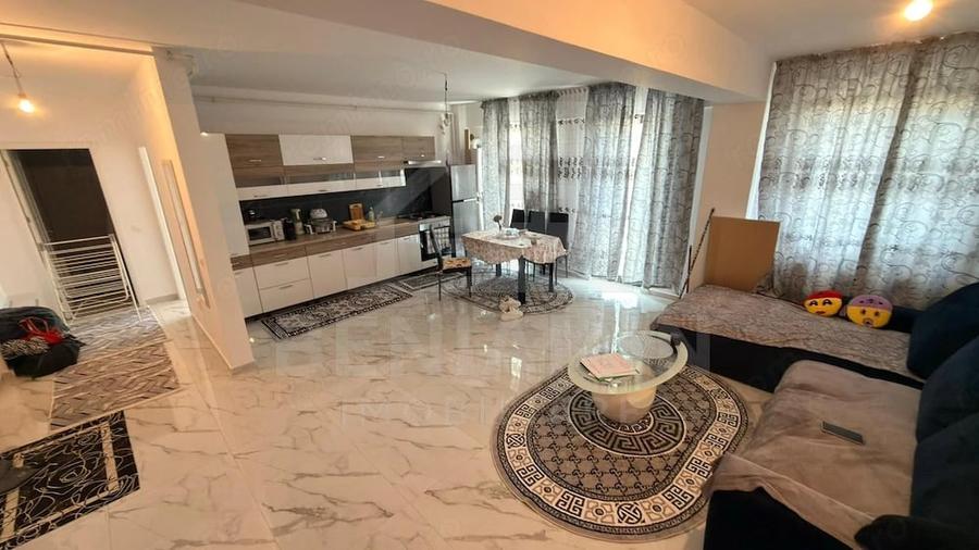 Apartament cu 2 camere semidecomandat în Central