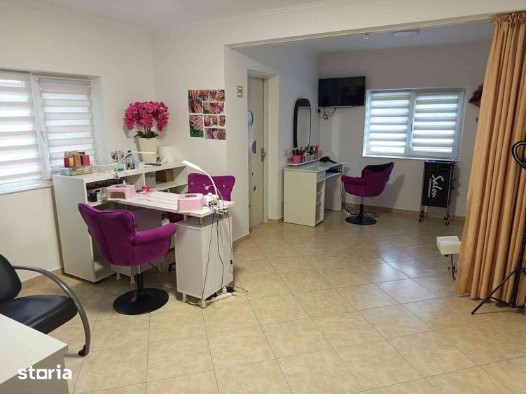 Casă cu 5 camere cu Teren 314 Mp în Central