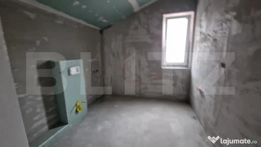 Casă cu 4 camere cu Teren 319 Mp în Stolna