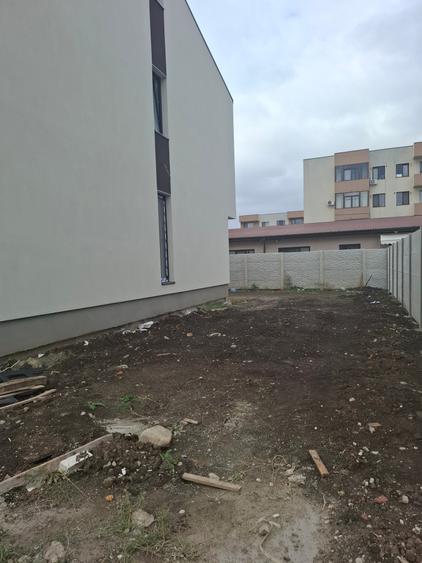 Duplex cu 4 camere cu Canalizare în Prelungirea Ghencea