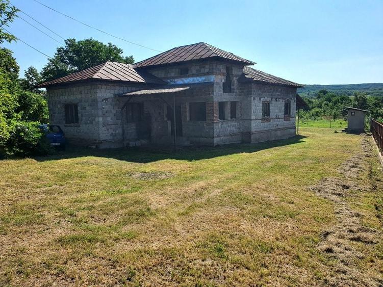 Casă cu 4 camere în Boțârcani