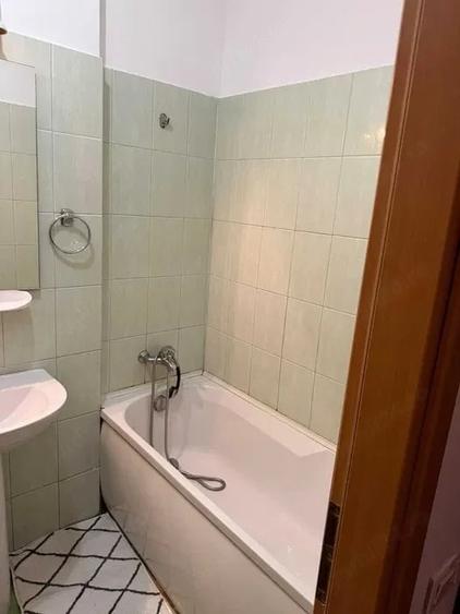 Garsonieră semidecomandată în Titan