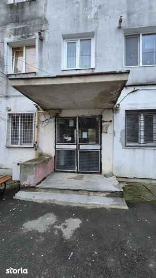 Apartament cu 2 camere nedecomandat în Central