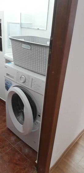 Apartament cu 3 camere decomandat în Exterior Vest