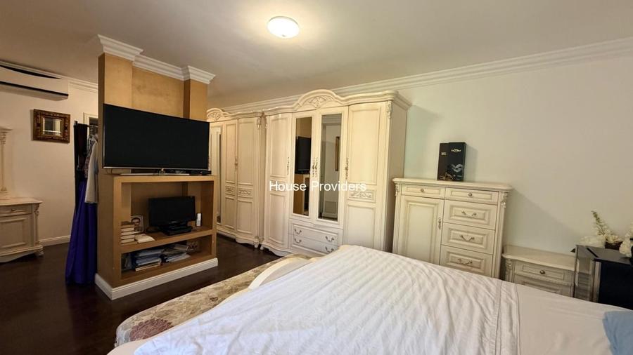 Casă cu 4 camere cu Teren 120 Mp în Moșilor