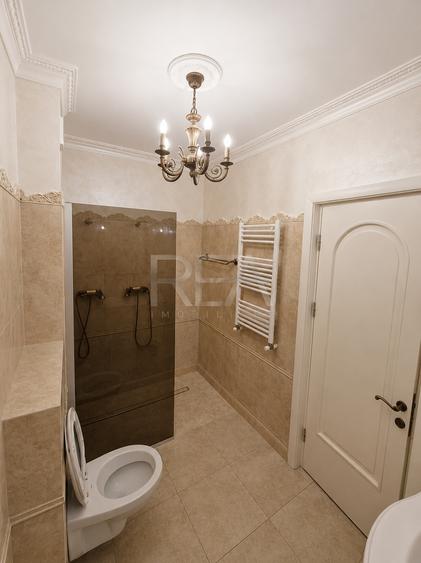 Apartament cu 3 camere decomandat, mobilat în Nerva Traian