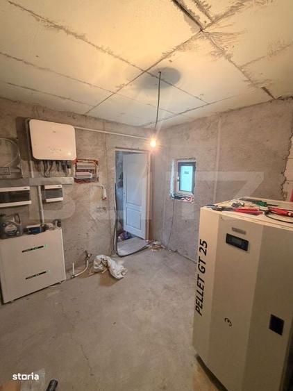Casă cu 4 camere în Podeni