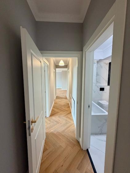 Apartament cu 3 camere decomandat în Aviației