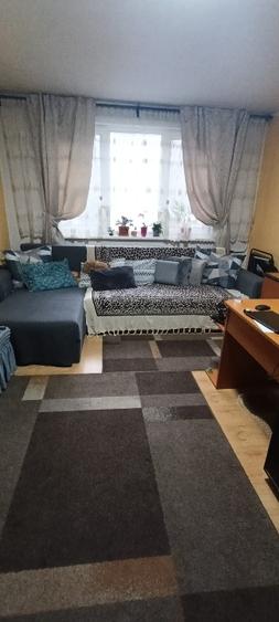 Apartament cu 3 camere semidecomandat în Titan