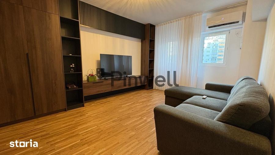 Apartament cu 5 camere decomandat în Obor