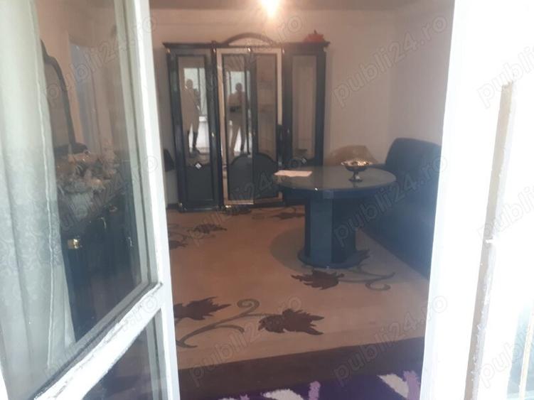 Apartament cu 4 camere decomandat în Baicului