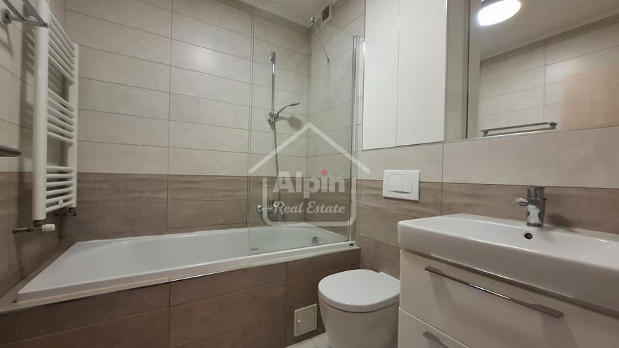 Apartament cu 2 camere decomandat în Tractorul