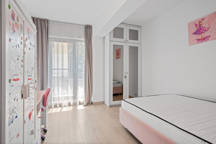 Apartament cu 3 camere decomandat, mobilat în Ștefan cel Mare