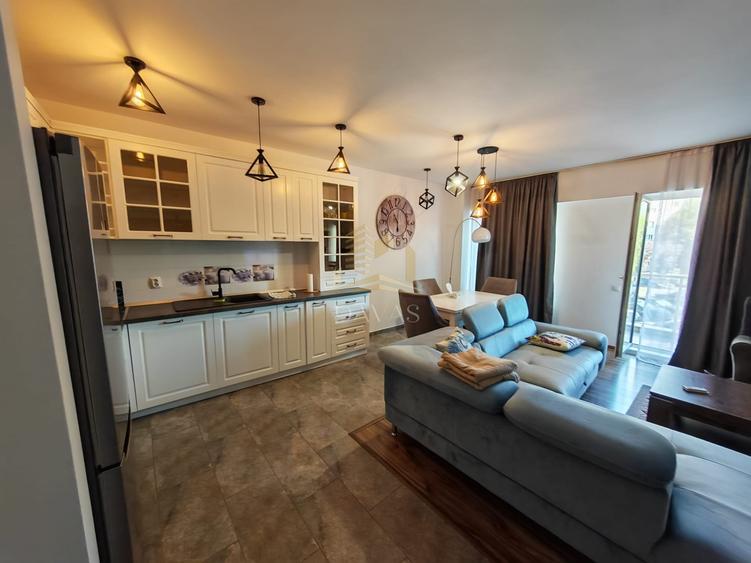 Apartament cu 2 camere semidecomandat, mobilat în Semicentral
