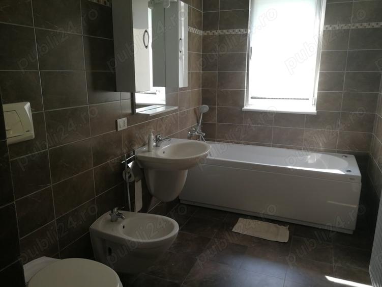 Apartament cu 2 camere semidecomandat în Soarelui