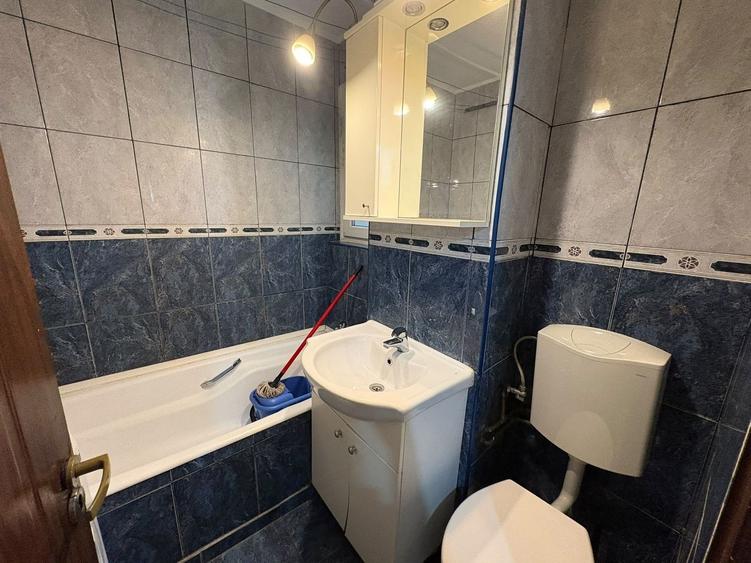 Apartament cu 2 camere decomandat, mobilat în Eroii Revoluției