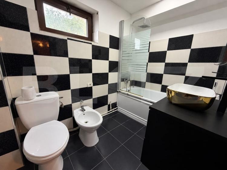 Apartament cu 3 camere semidecomandat în Bucium
