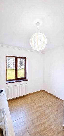 Apartament cu 2 camere decomandat în Tractorul