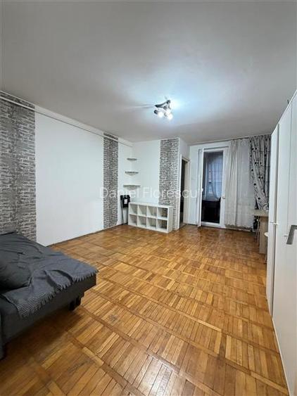 Inchiriere garsoniera, Astra, Str. Traian, etaj1,mob,utilata