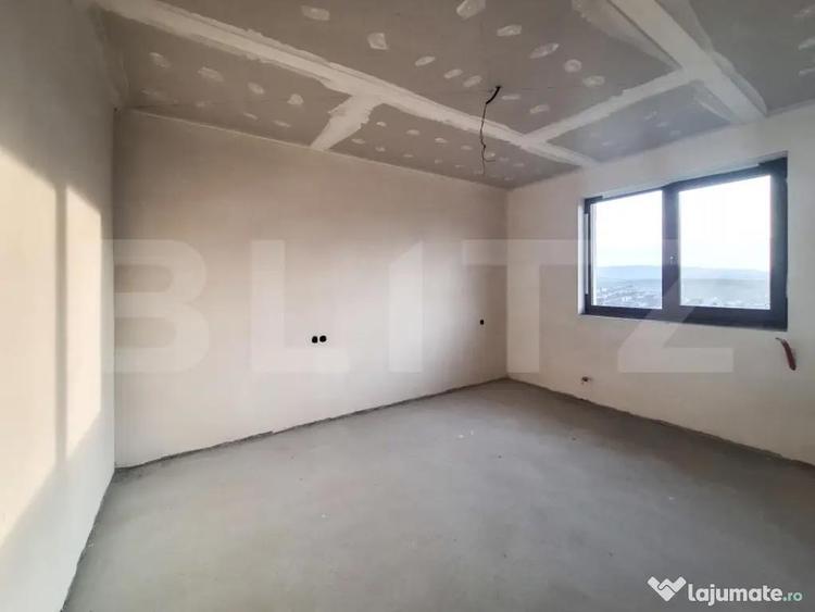 Casă cu 4 camere cu Teren 350 Mp în Dezmir