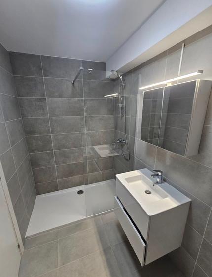 Apartament cu 2 camere decomandat în Drumul Taberei