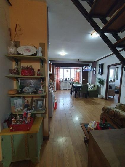 Apartament cu 4 camere decomandat în Florești — fotografia 1