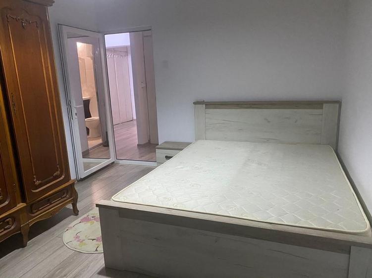 Apartament cu 3 camere decomandat în Babadag