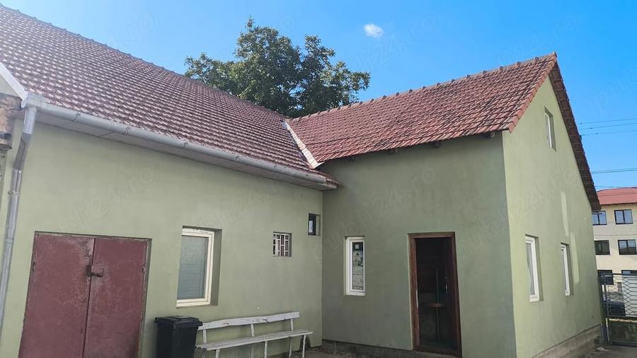 Casă cu 5 camere cu Teren 274 Mp în Teremia Mare