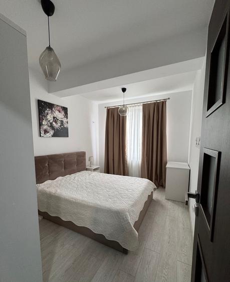 Apartament cu 2 camere decomandat în Păcii