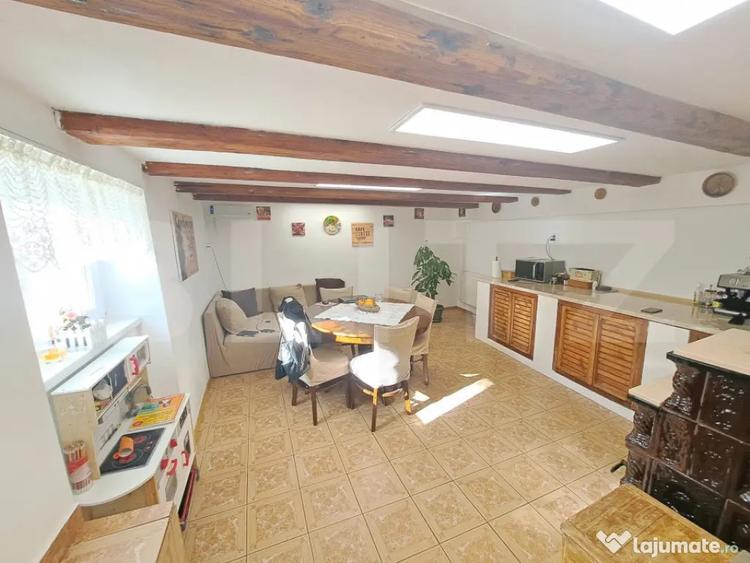 Casa saseasca renovata integral, 2200 mp teren, ideala - 10