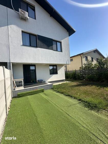 Casă cu 6 camere cu Canalizare în Central