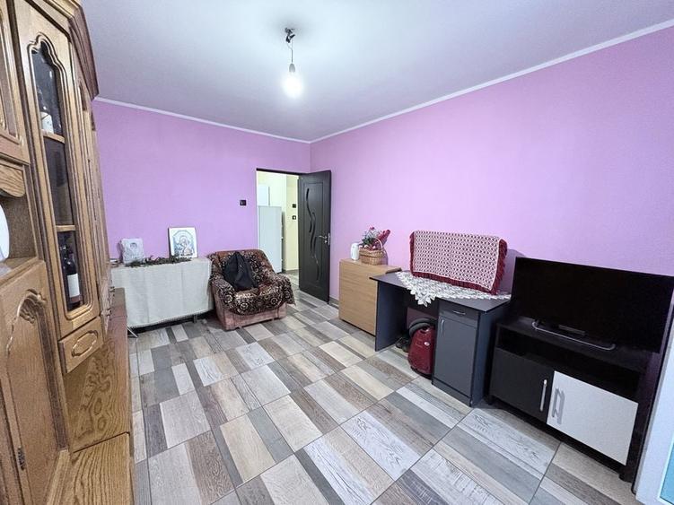 Apartament cu 2 camere decomandat în Berceni