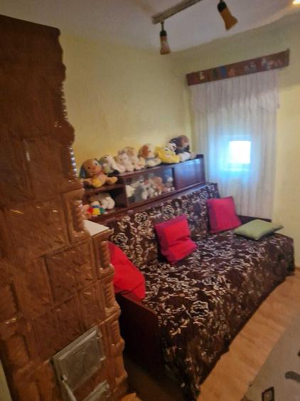 Casă cu 4 camere cu Teren 150 Mp în Central