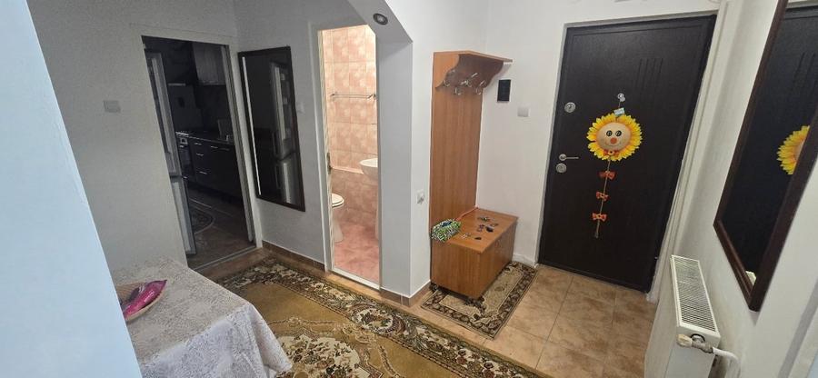 Apartament cu 3 camere decomandat, mobilat în Astra