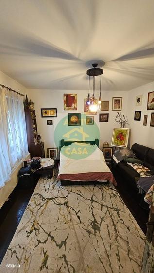 Casă cu 4 camere în Central