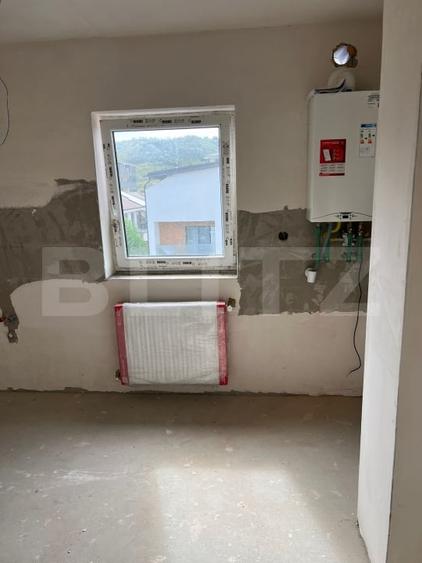 Apartament decomandat cu 3 camere, cu suprafata de 65,70 mp, parcare, zona Terra - 5