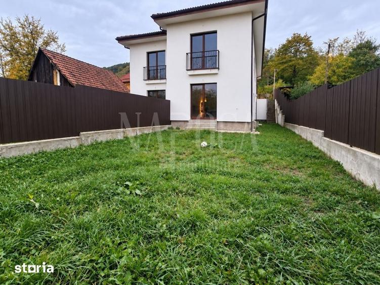 Casă cu 4 camere cu Teren 150 Mp în Florești