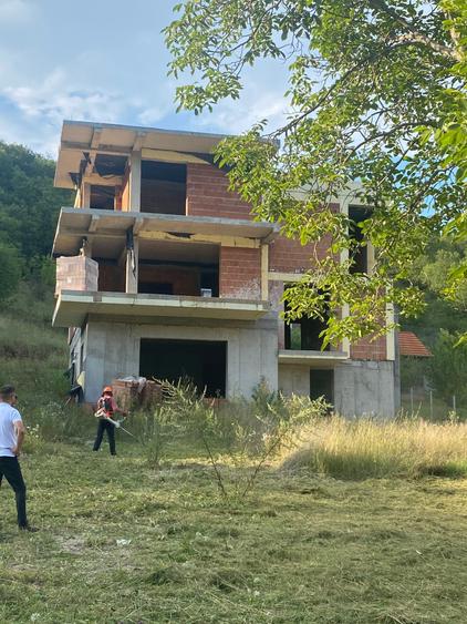 Casă cu 4 camere în Central
