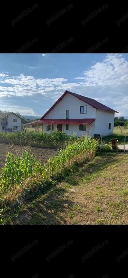 Casă cu Teren 570 Mp în Central