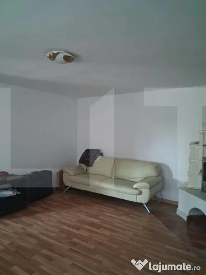Casă cu 5 camere cu Teren 1300 Mp în Cherleștii din Deal