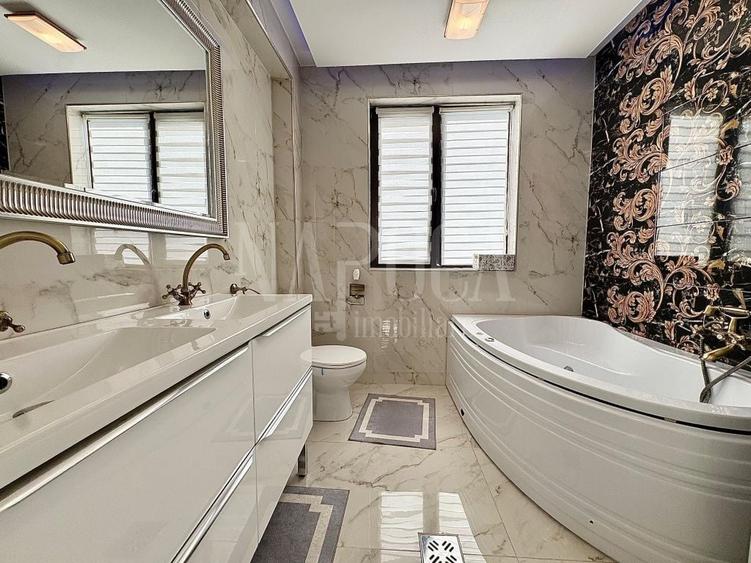 Duplex cu 4 camere cu Canalizare în Florești
