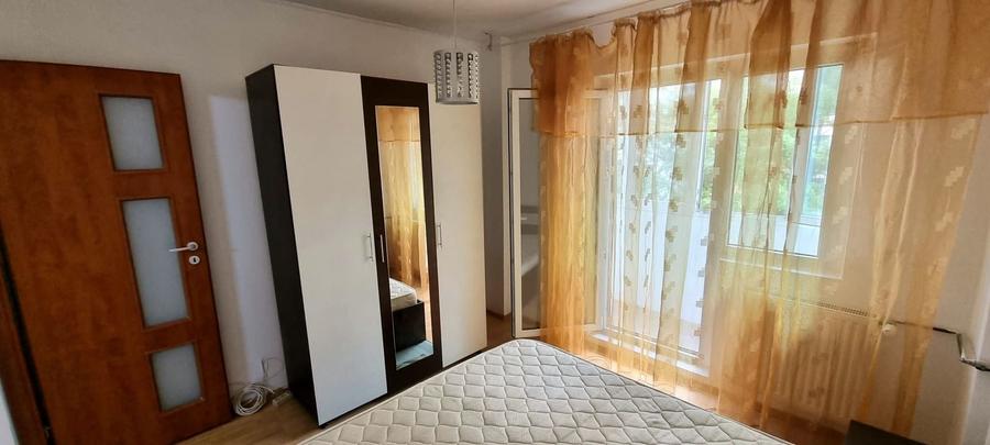 Apartament cu 2 camere semidecomandat, mobilat în Teiul Doamnei
