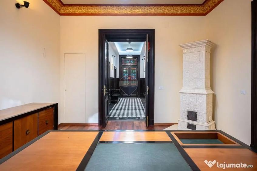 Apartament cu 3 camere decomandat în Centrul Istoric